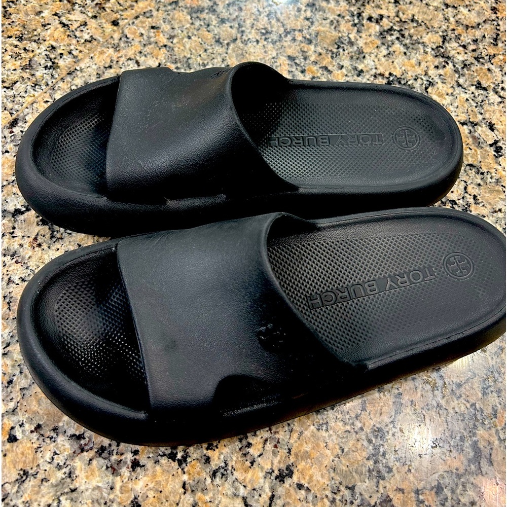 Tory Burch 2022 shower slides